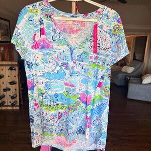 NWT Lilly Pulitzer Etta V-Neck Short Sleeve T-Shirt Lilly Loves Nantucket MEDIUM